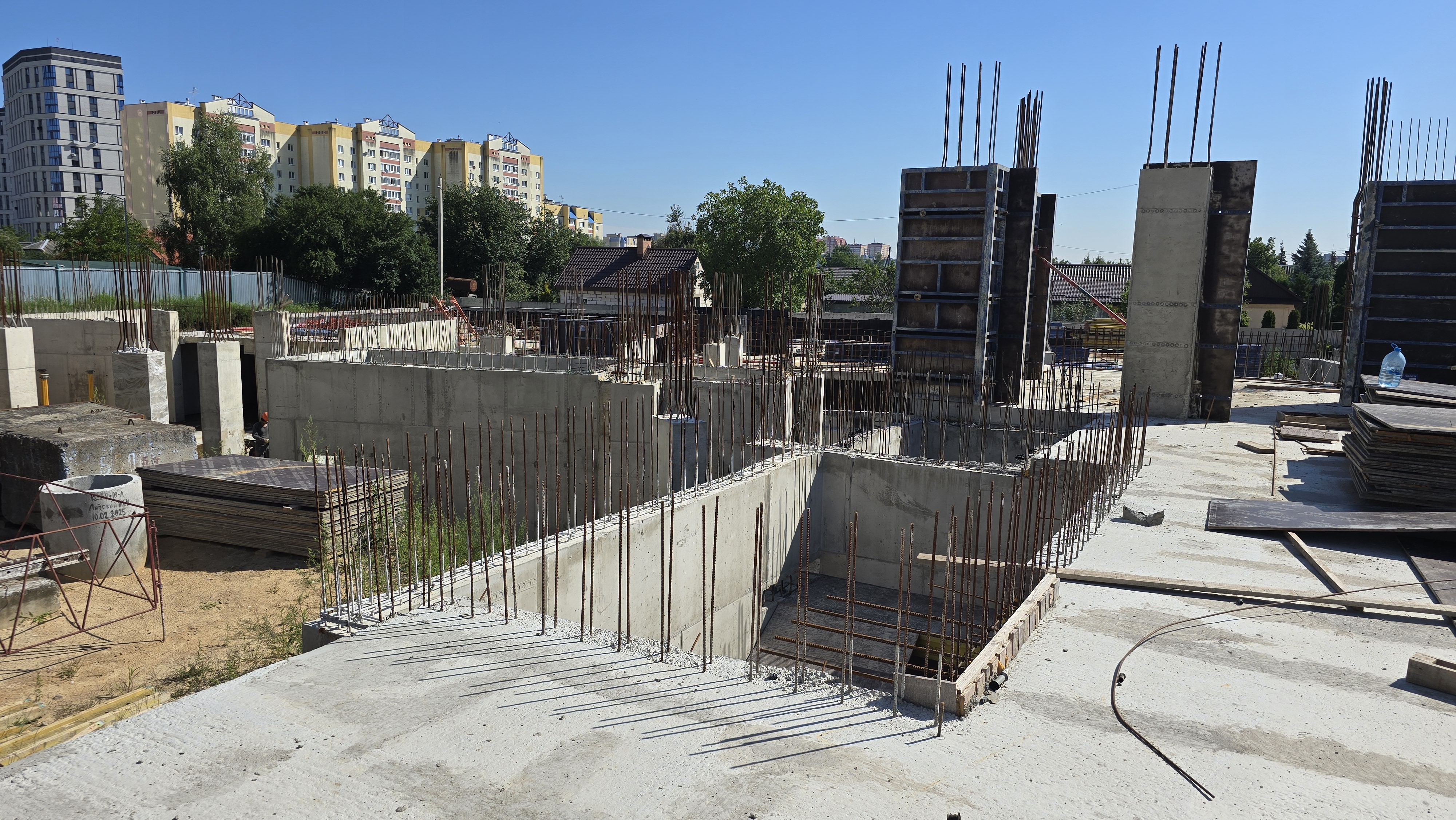 Строительство дома Июнь 2025 - фото 4